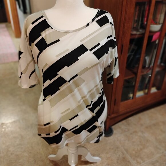 LulaRoe Lynnae shirt size XL - Picture 1 of 5